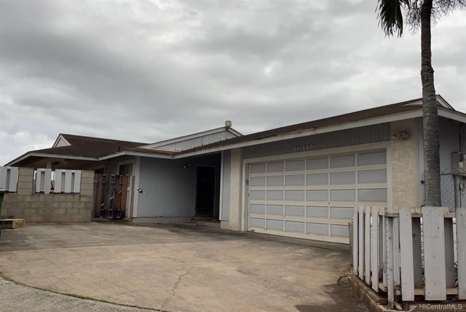 94-829 Kalaiaha Place Waipahu, HI 96797