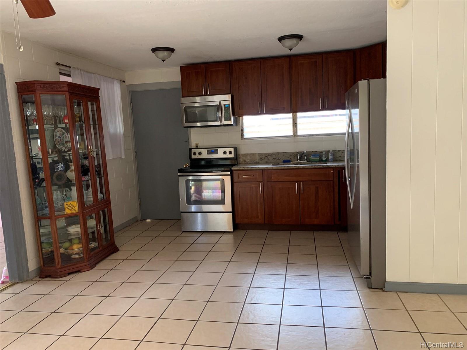 94-203 Makamaka Place Waipahu, HI 96797