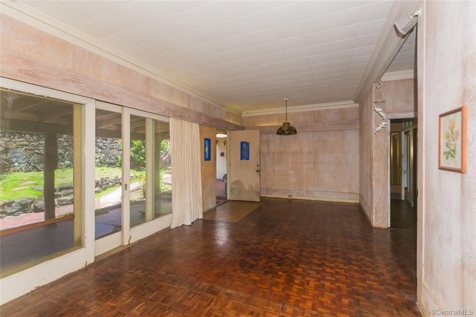 2657 Hillside Avenue Honolulu, HI 96822