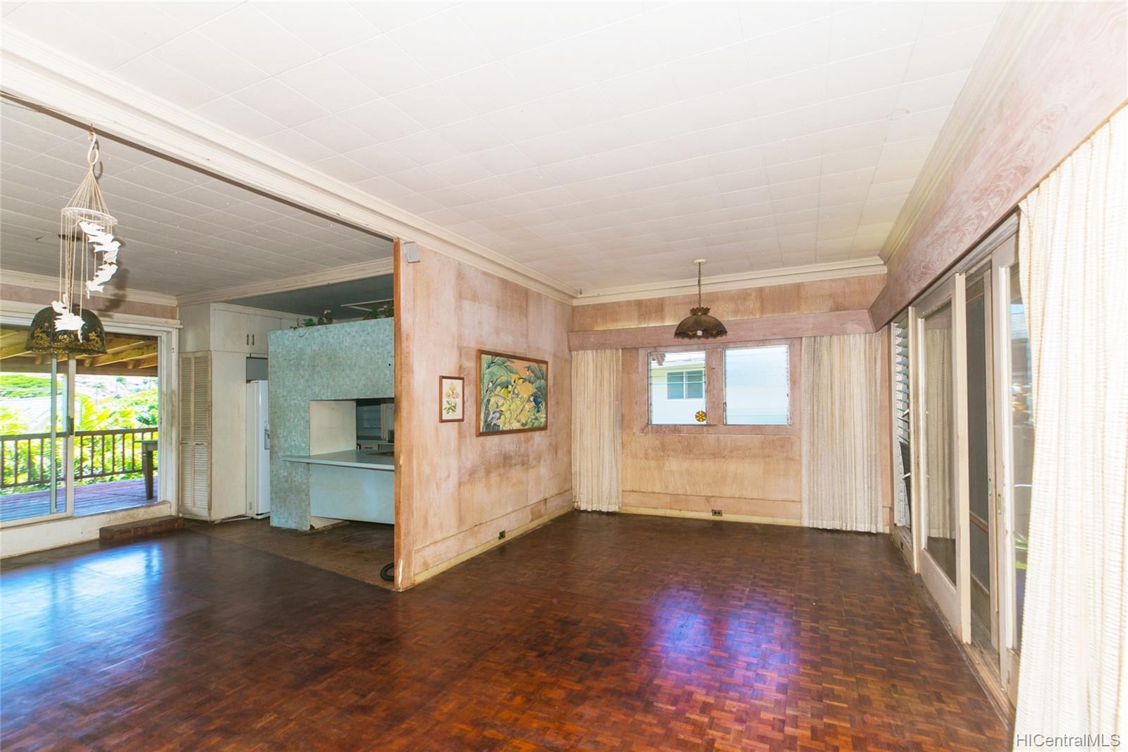 2657 Hillside Avenue Honolulu, HI 96822