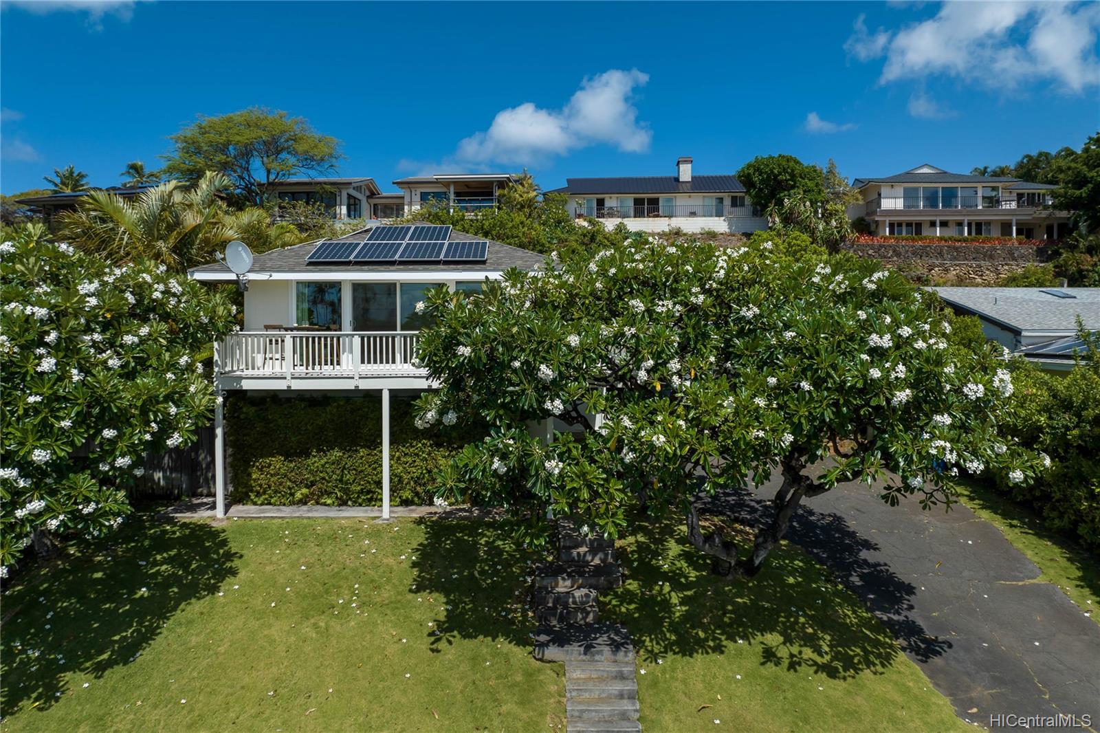 526 Ahina Street Honolulu, HI 96816