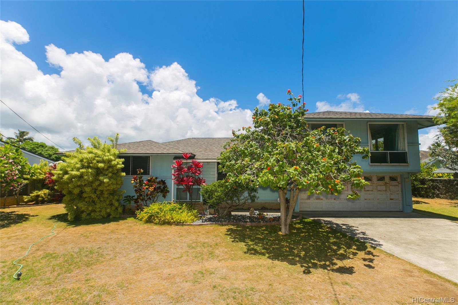 559 Kalaheo Avenue Kailua, HI 96734