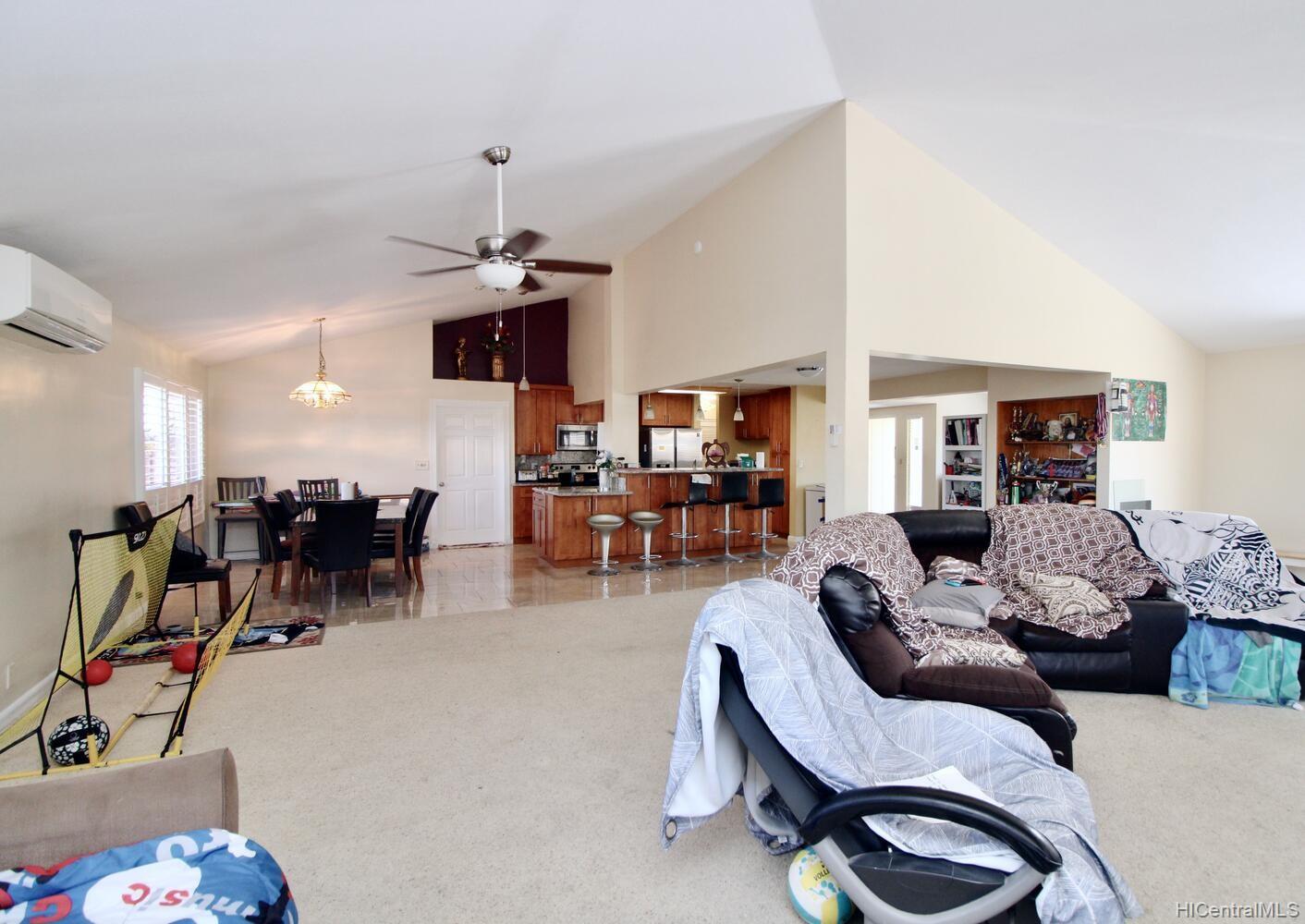 94-1071 Ohilau Place Waipahu, HI 96797