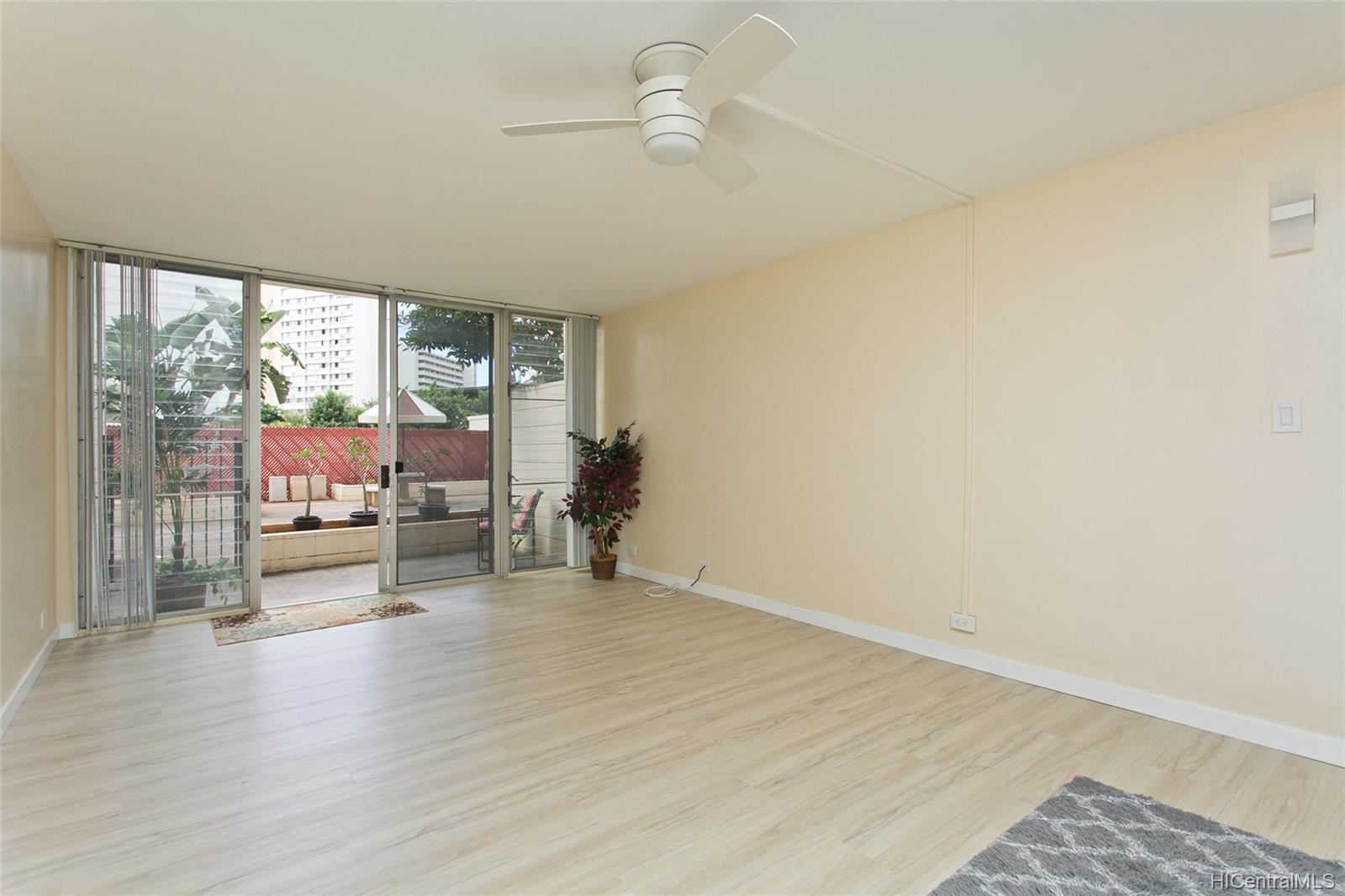 5122 Likini Street #111, Honolulu, HI 96818