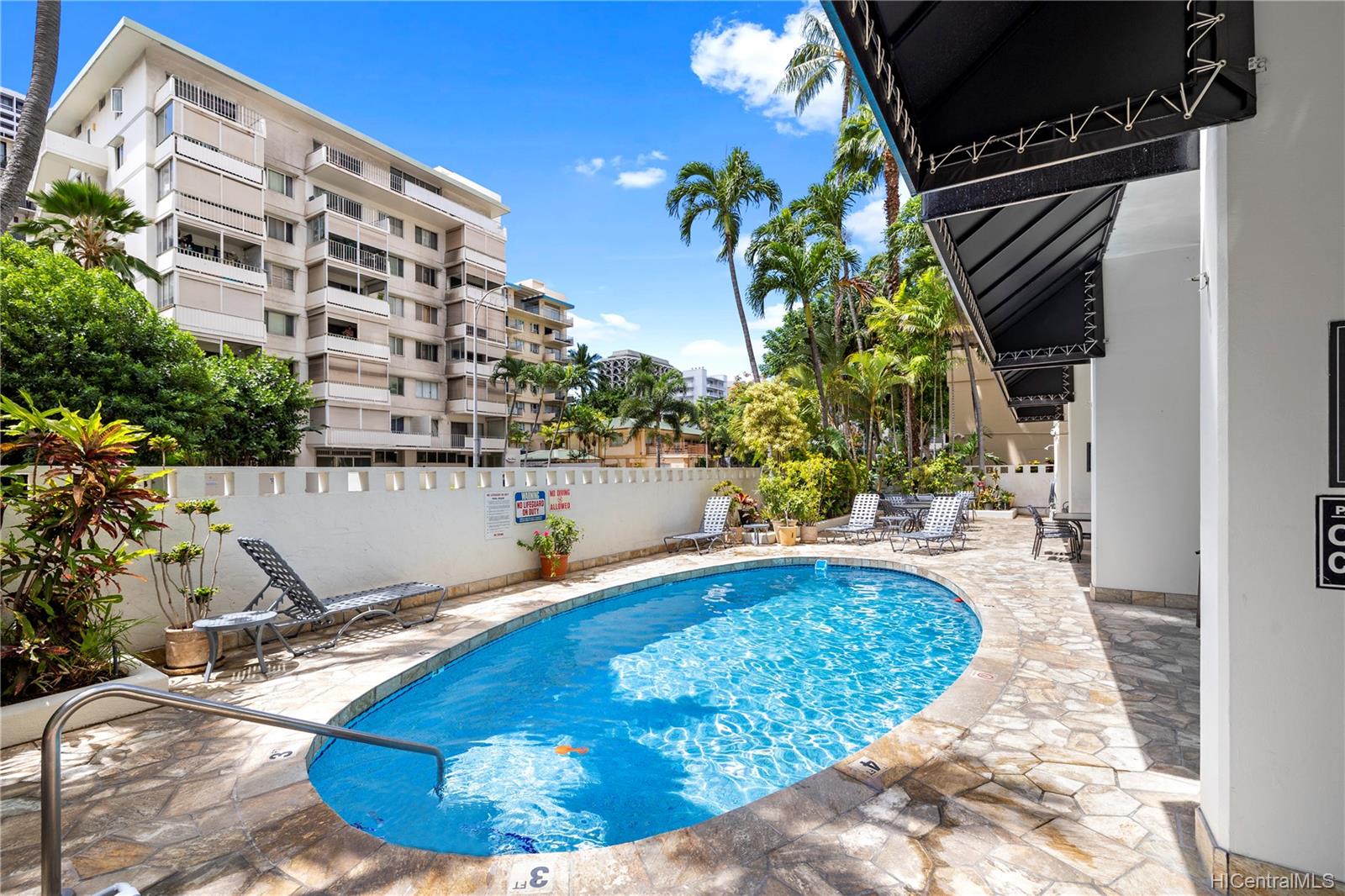 430 Kaiolu Street #903, Honolulu, HI 96815