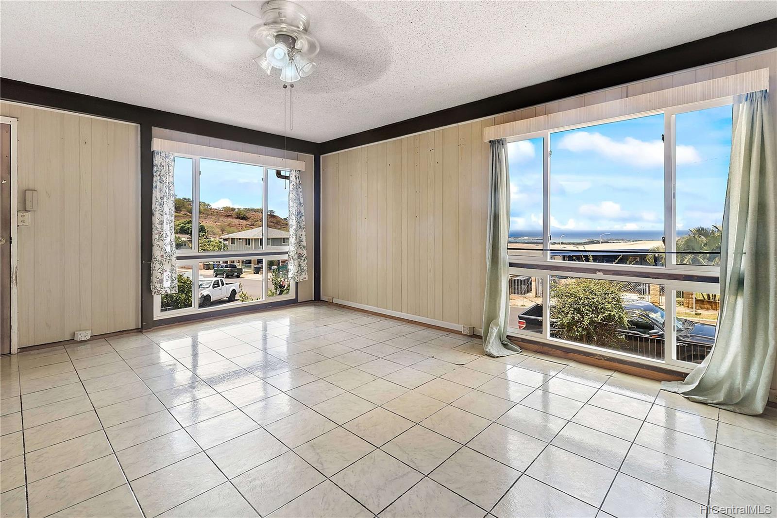 92-654 Wainohia Place Kapolei, HI 96707