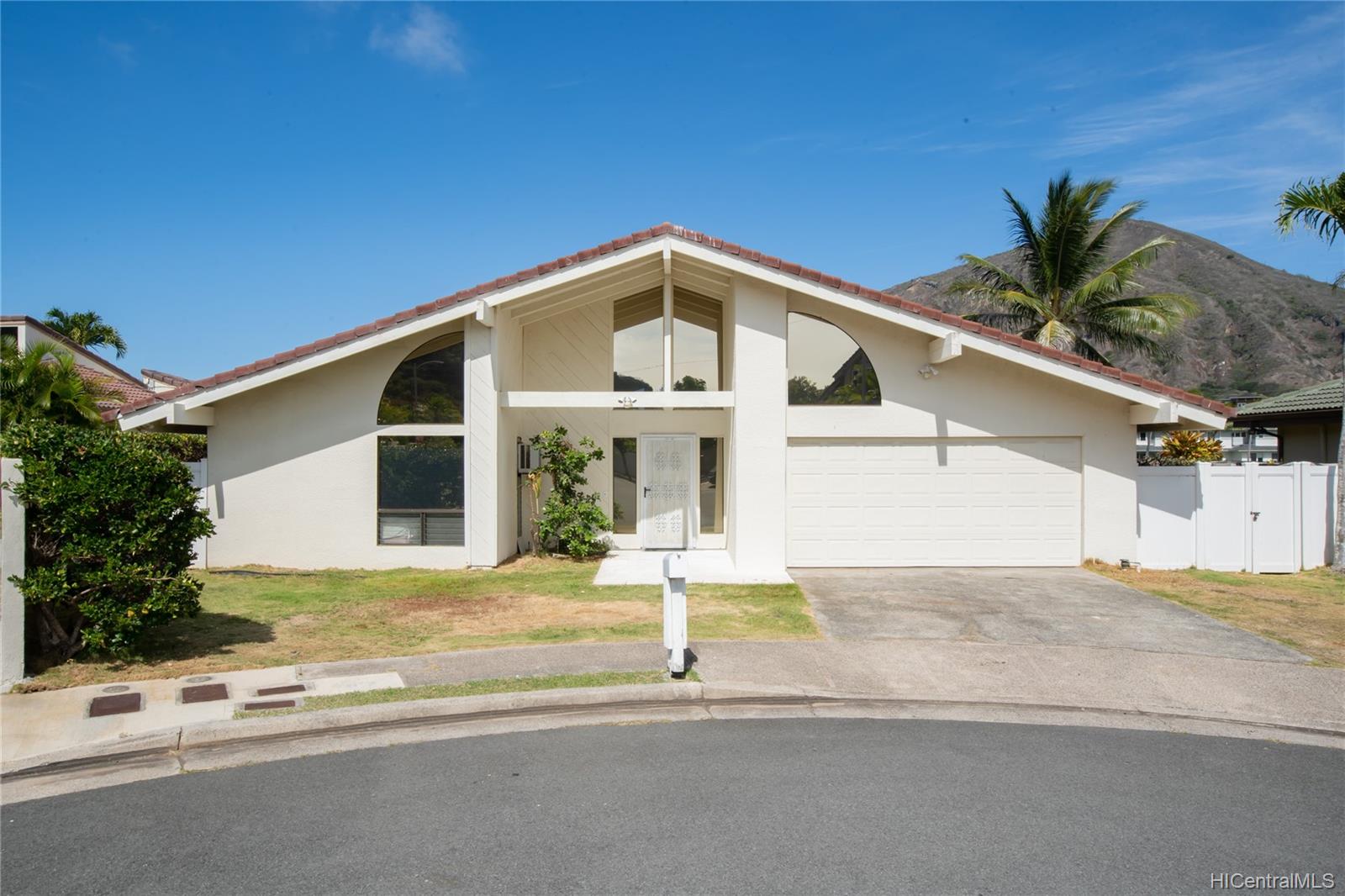 7088 Ehu Wai Place Honolulu, HI 96825