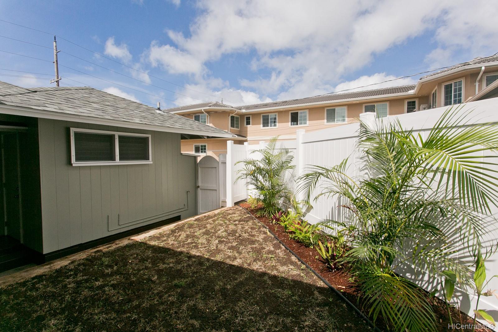 2254 Metcalf Street Honolulu, HI 96822