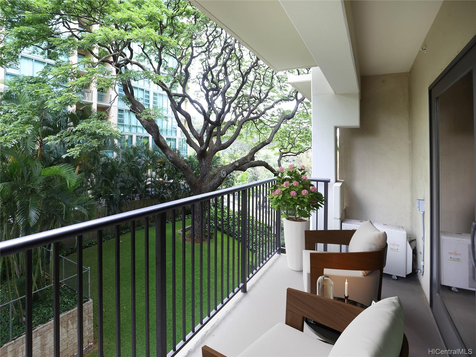 21 Craigside Place #III/2A, Honolulu, HI 96817