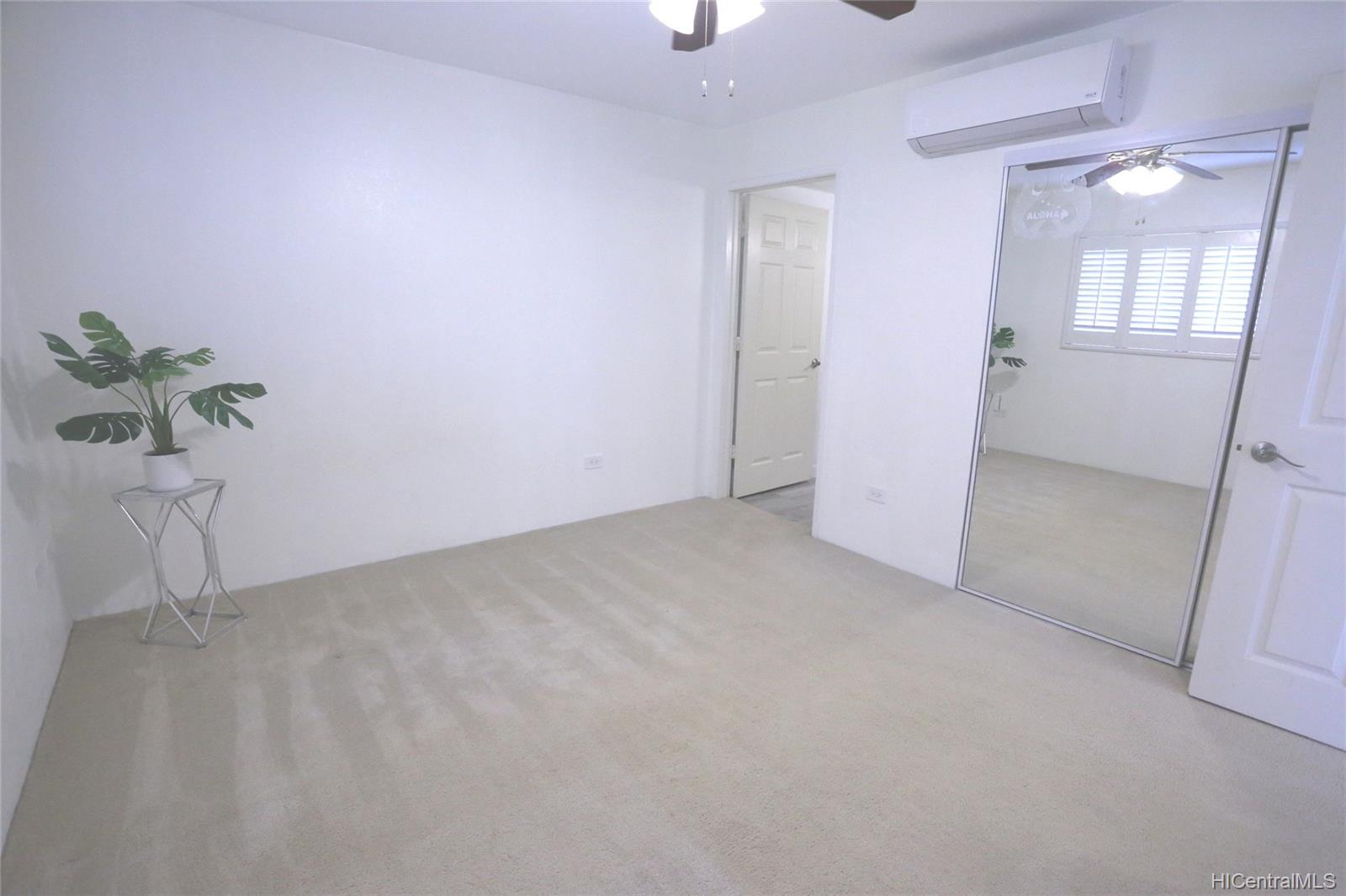 1090 Ala Napunani Street #413, Honolulu, HI 96818