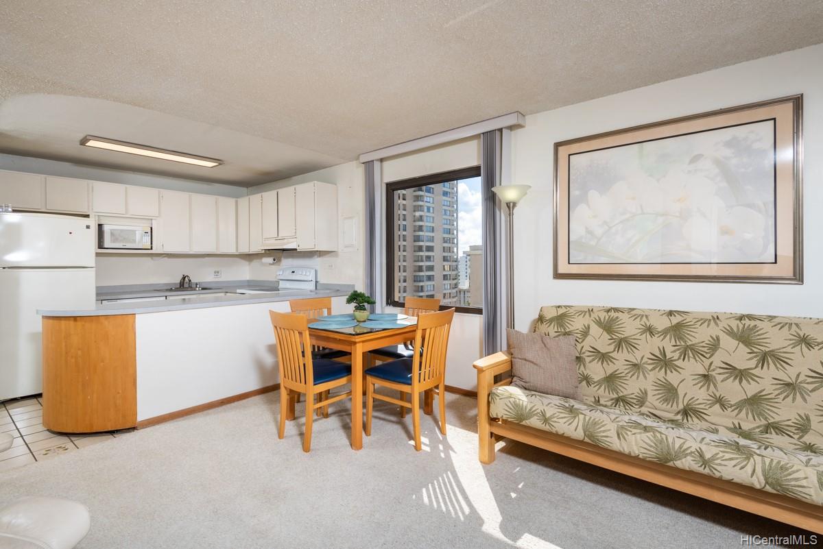 2140 Kuhio Avenue #1502, Honolulu, HI 96815