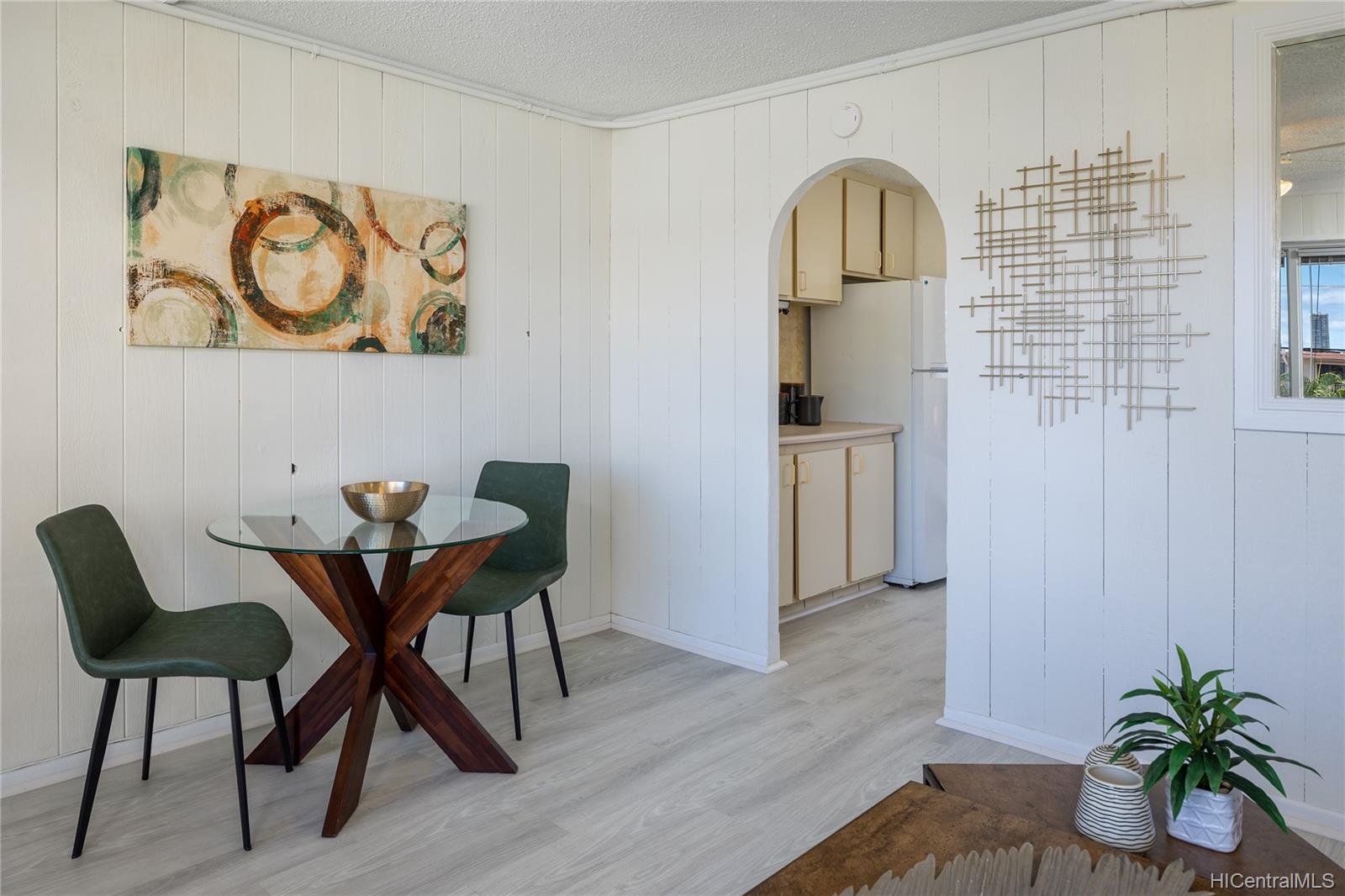1735 Dole Street #309, Honolulu, HI 96822
