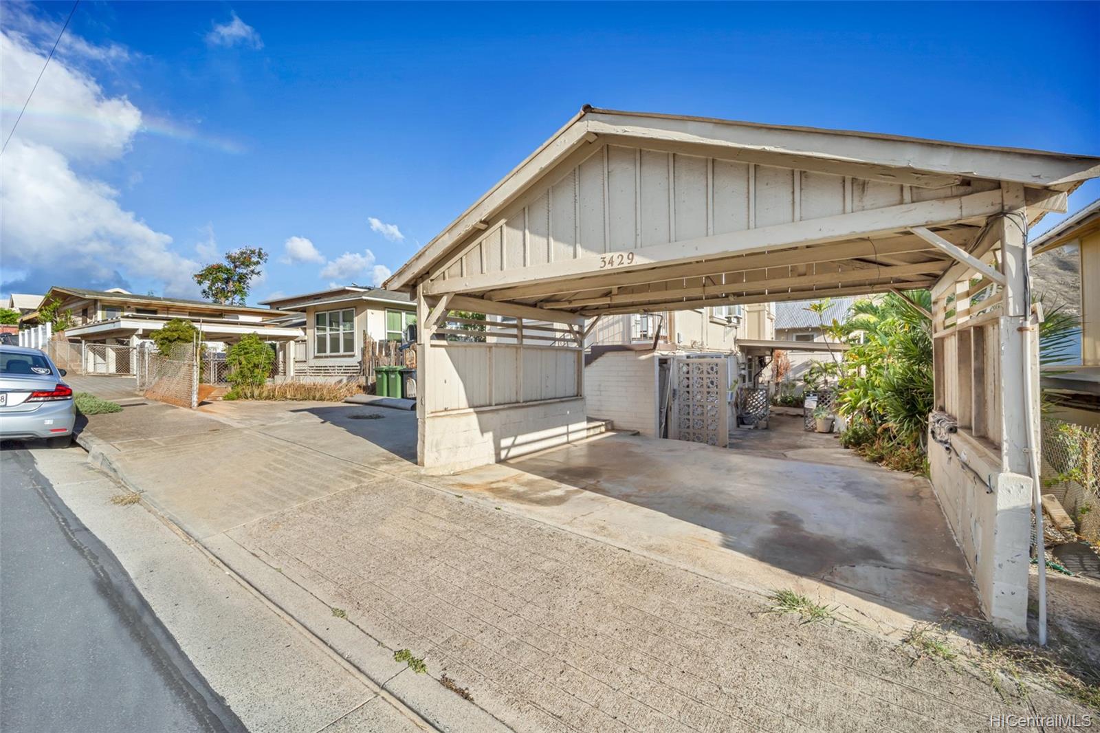 3429 Wela Street Honolulu, HI 96815