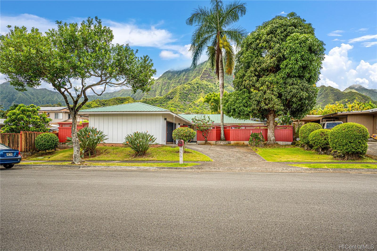 956 Lunahelu Street Kailua, HI 96734