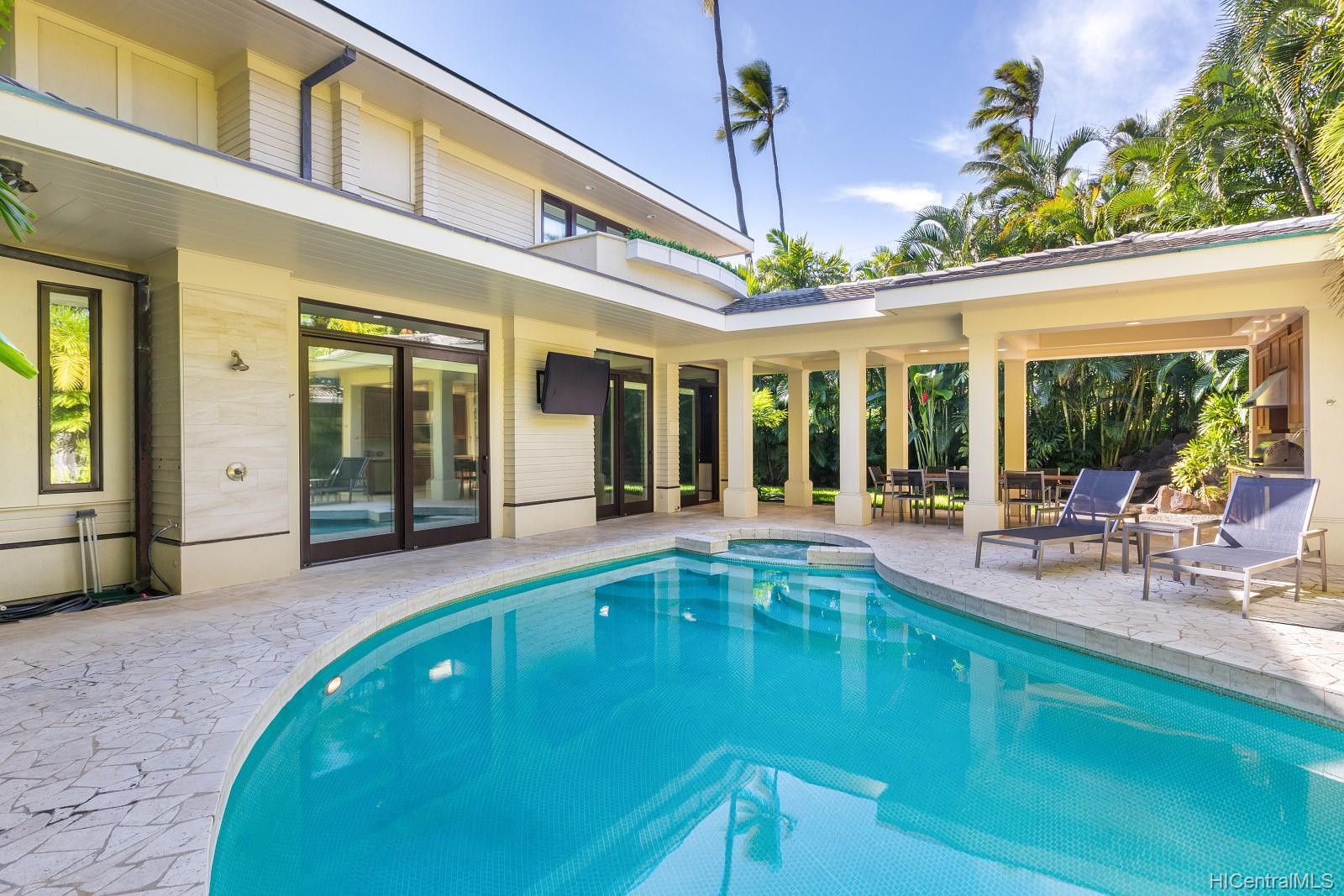 4351 Kahala Avenue Honolulu, HI 96816