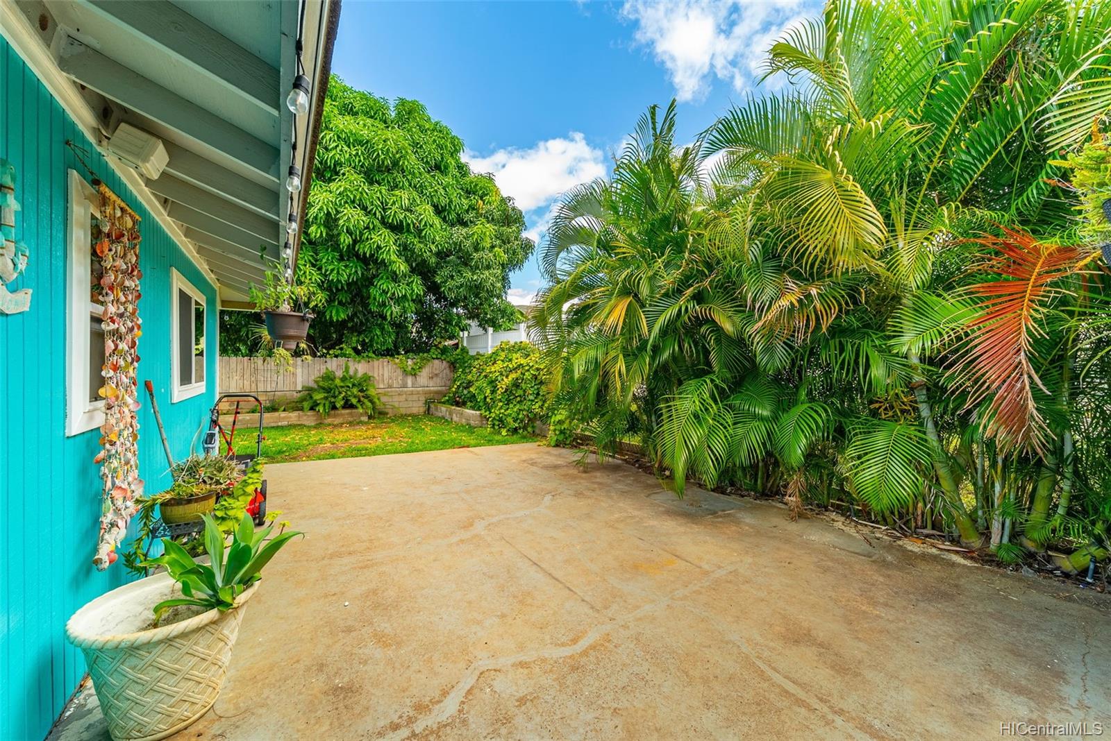 87-208 Holomalia Place Waianae, HI 96792