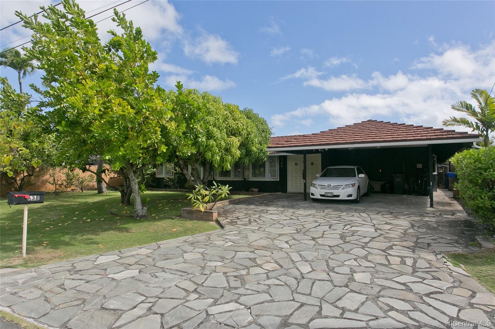 638 Kanaha Street Kailua, HI 96734