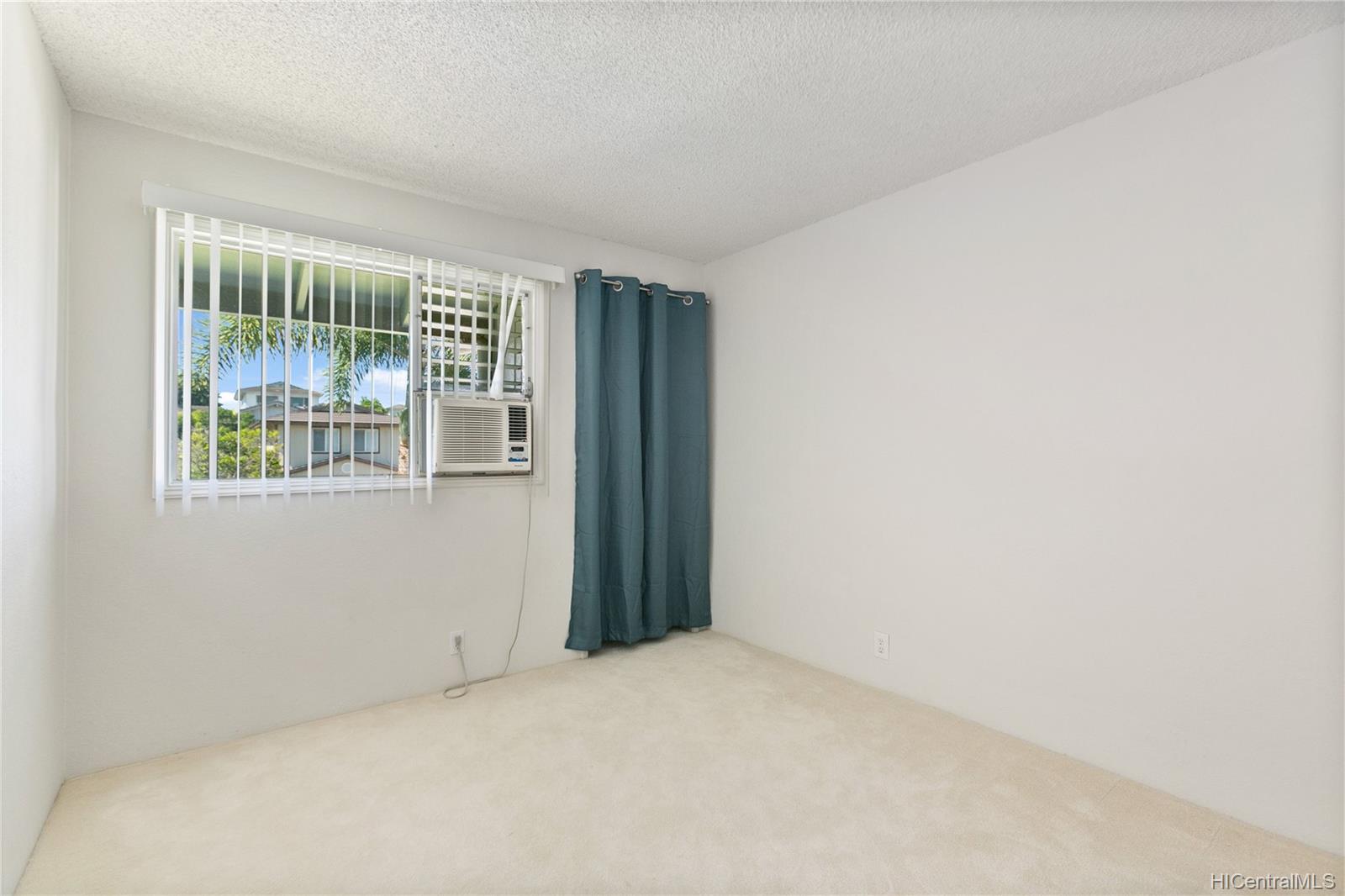 94-1040 Paha Place #Q7, Waipahu, HI 96797