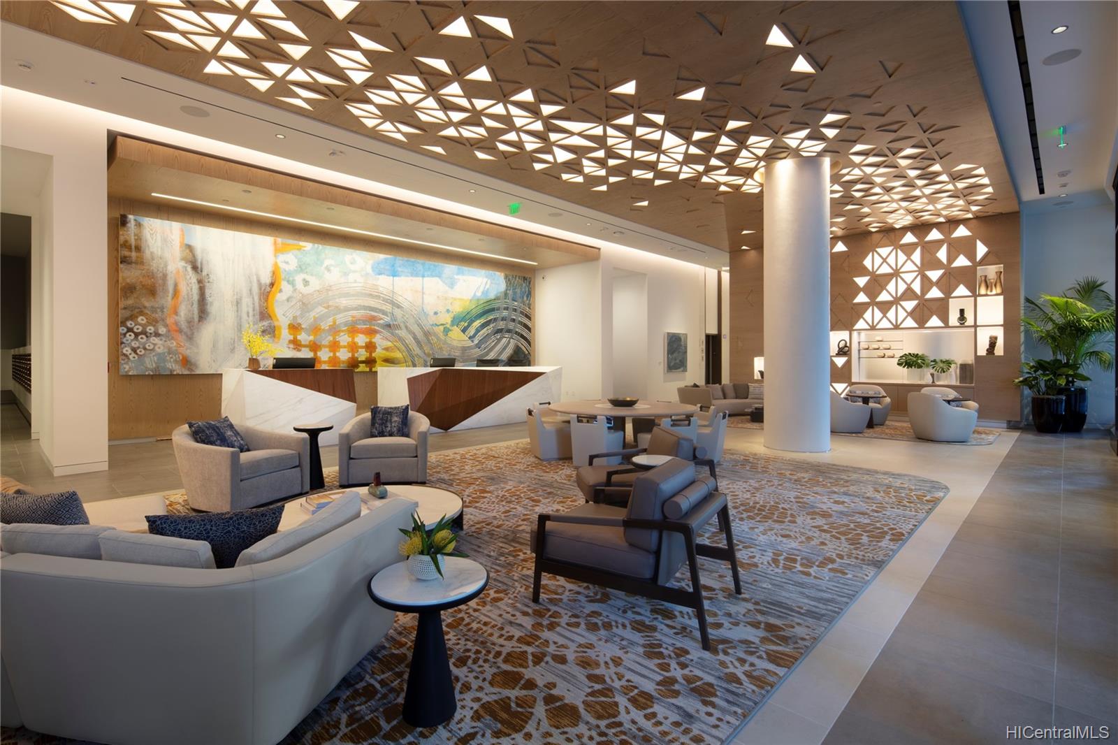 987 Queen Street #3715, Honolulu, HI 96814