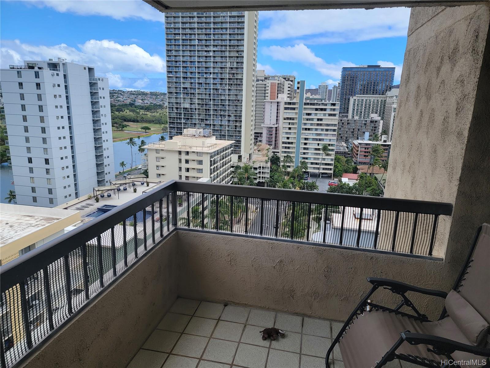Aloha Towers 2215 Aloha Drive #1702, Honolulu, HI 96815