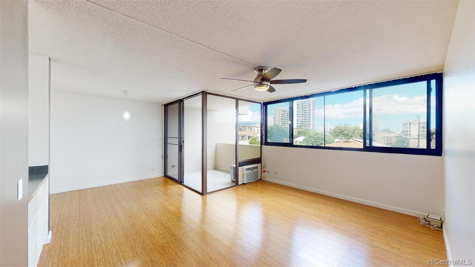 1571 Piikoi Street #205, Honolulu, HI 96822