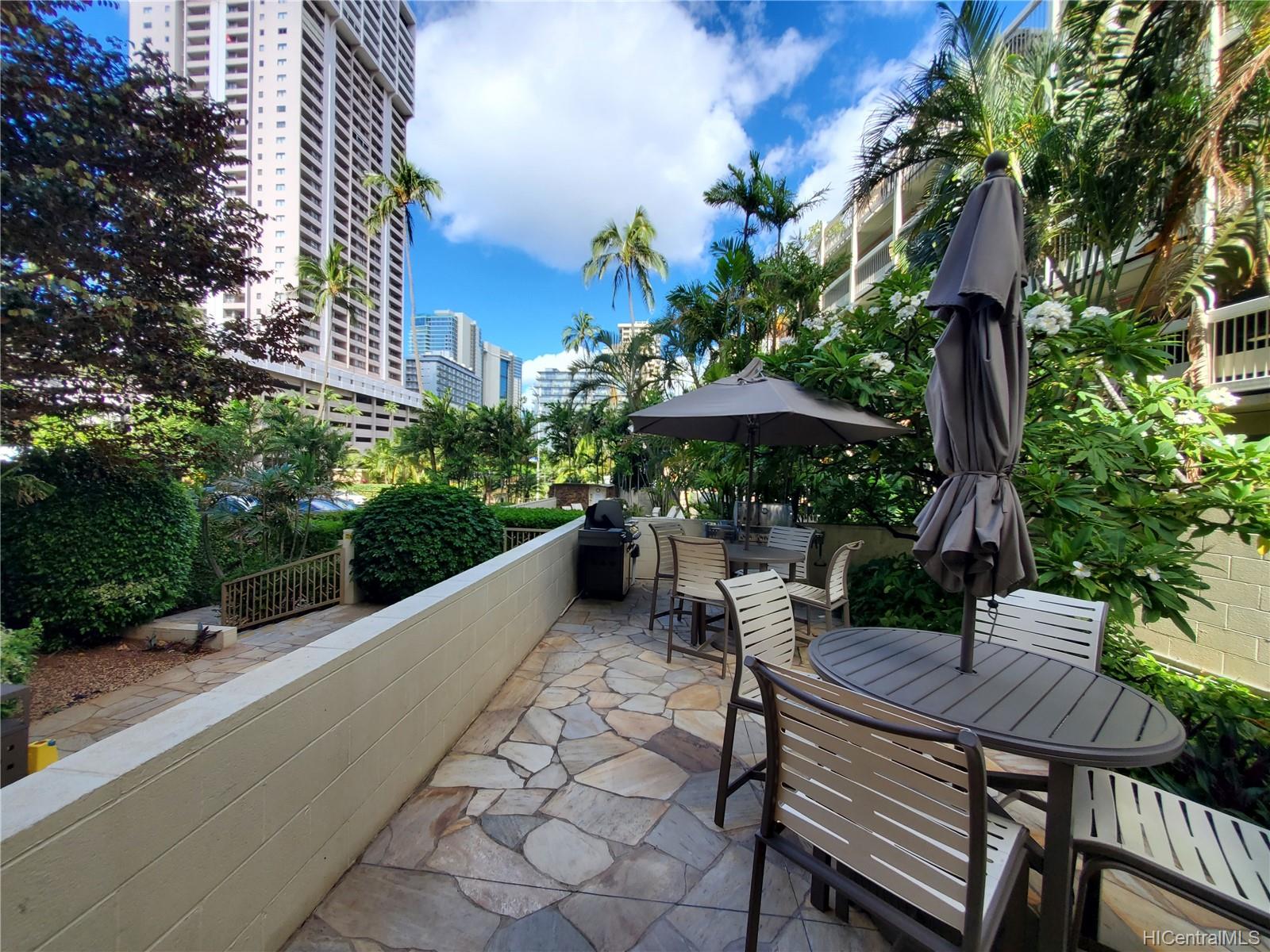 435 Seaside Avenue #1102, Honolulu, HI 96815