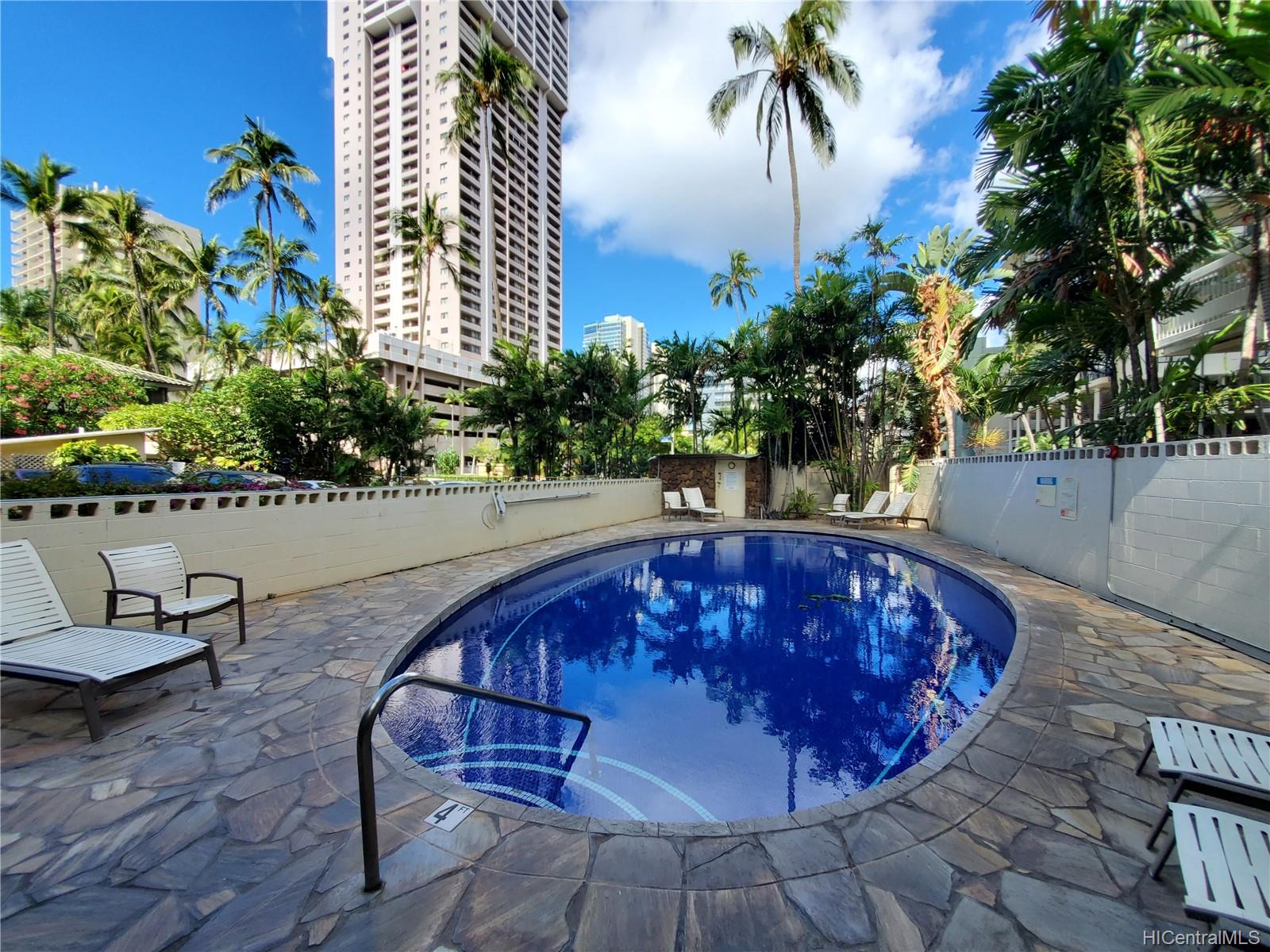 435 Seaside Avenue #1102, Honolulu, HI 96815