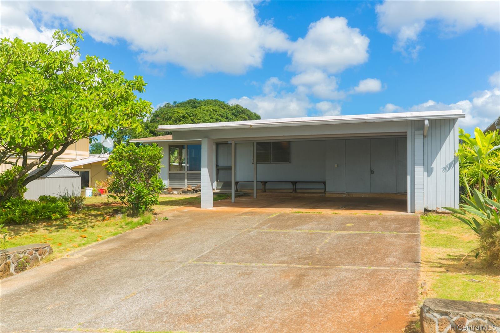 1786 Hoolehua Street Pearl City, HI 96782