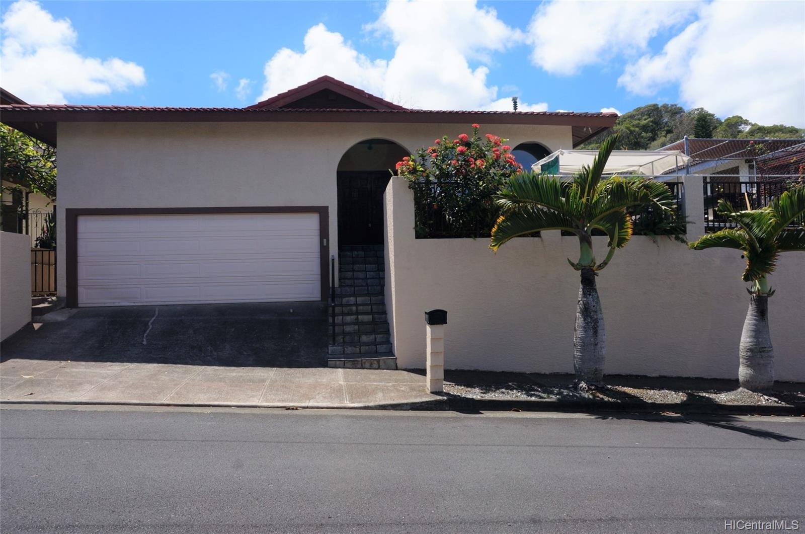 1496 Aupupu Street Kailua, HI 96734