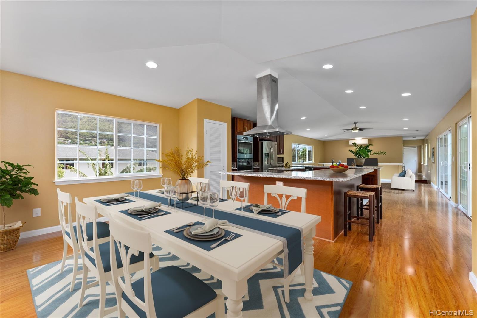 3330 Manoa Road #E, Honolulu, HI 96822