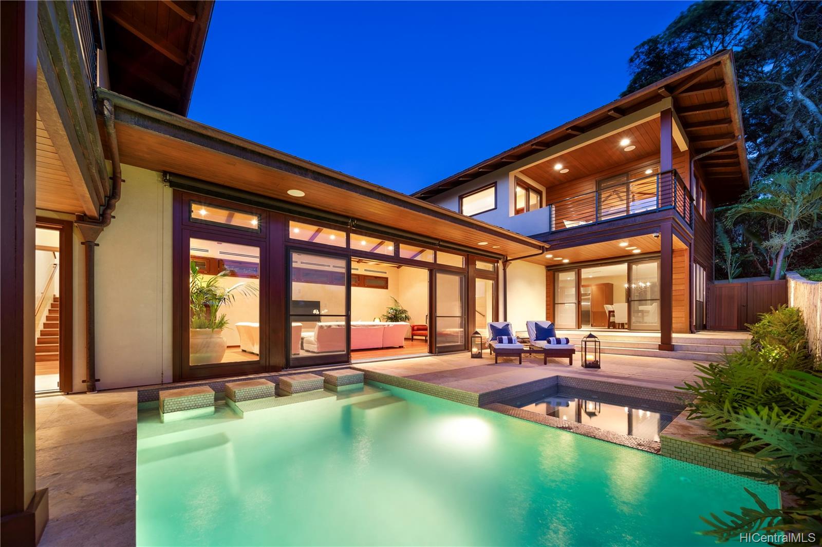 241 Kulamanu Place Honolulu, HI 96816