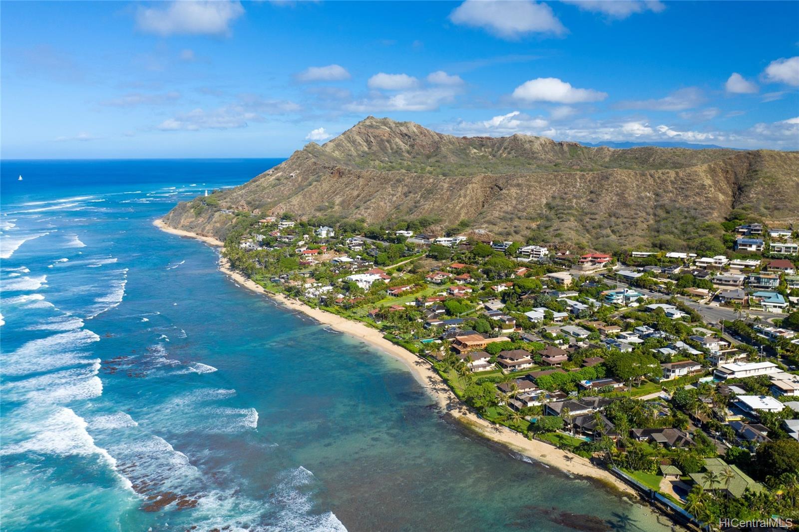 241 Kulamanu Place Honolulu, HI 96816