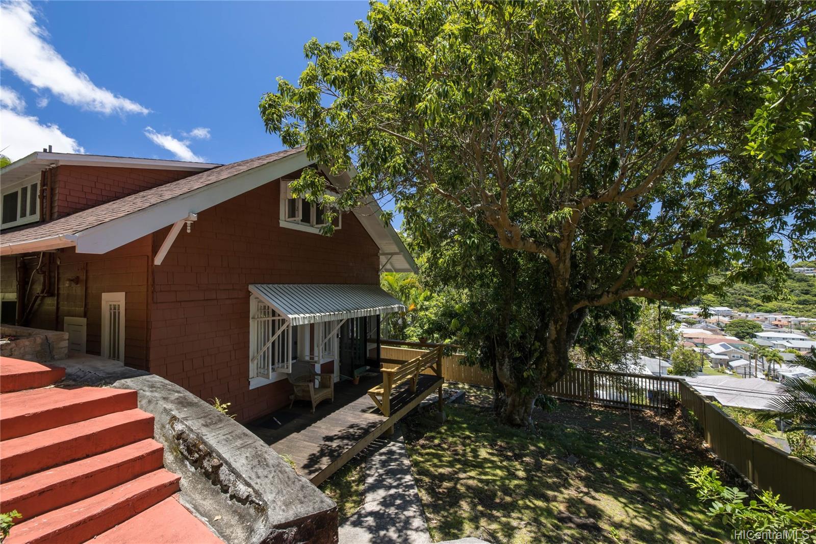 2441 Pacific Hts Road Honolulu, HI 96813