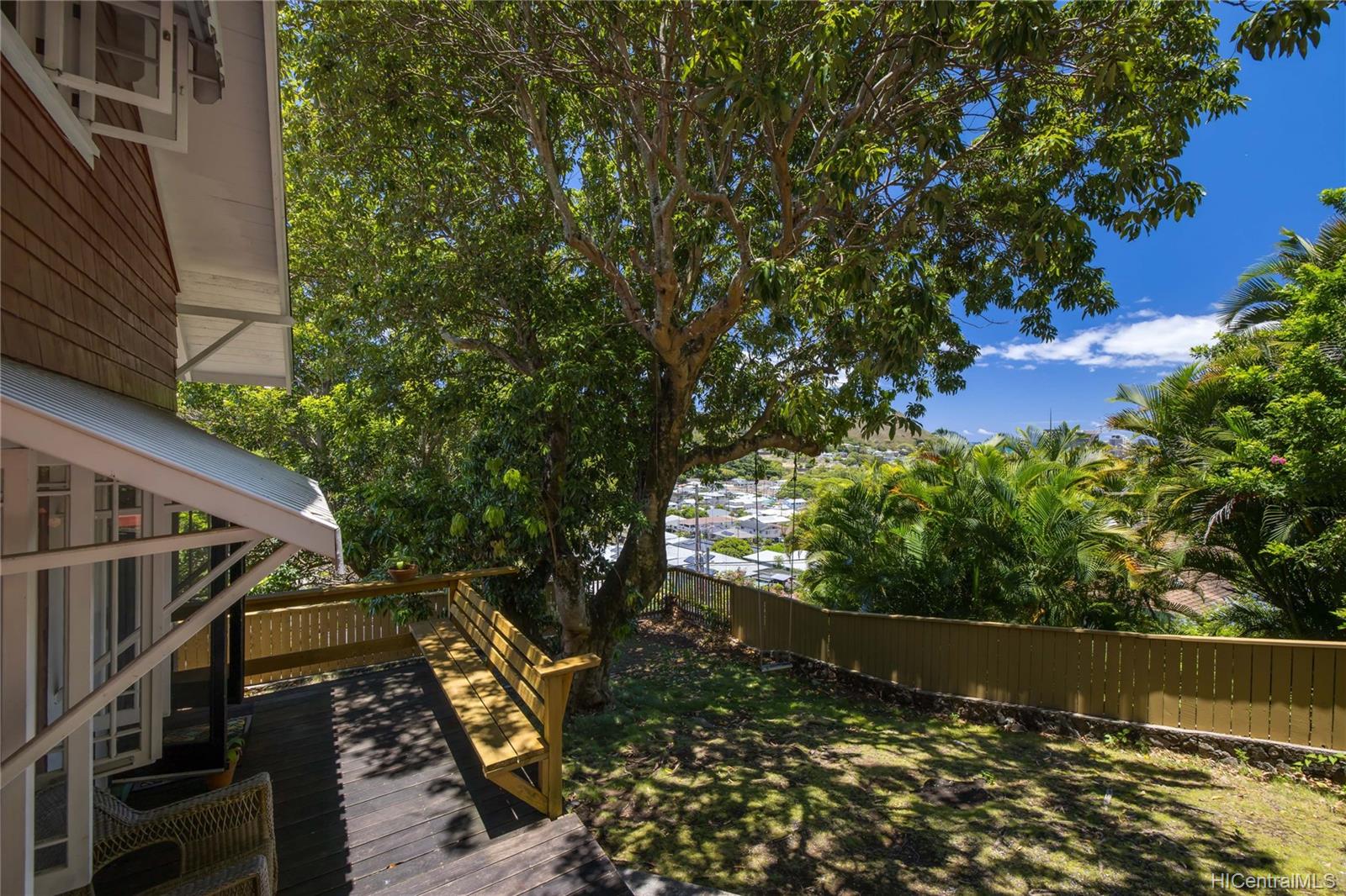 2441 Pacific Hts Road Honolulu, HI 96813