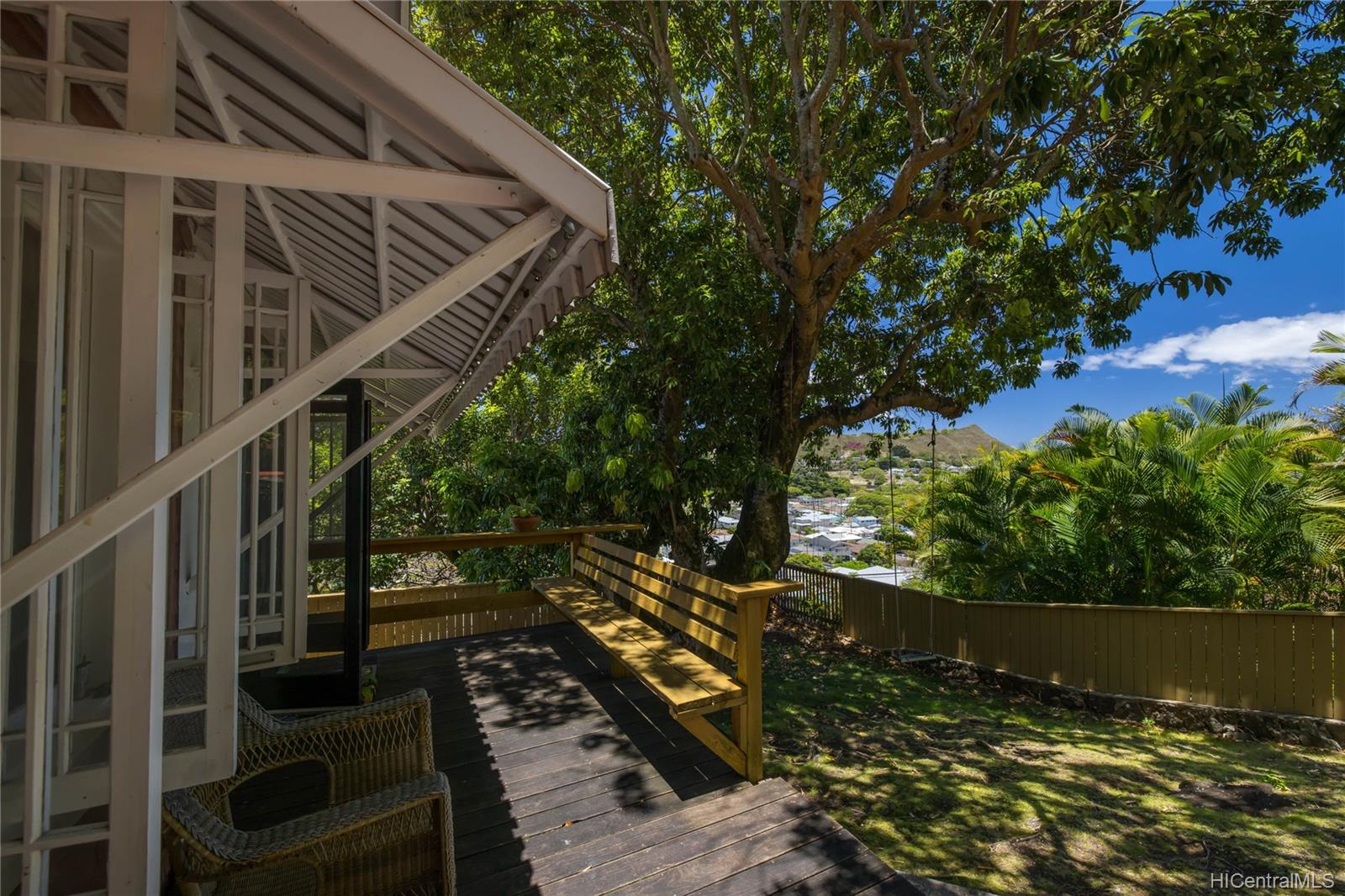 2441 Pacific Hts Road Honolulu, HI 96813