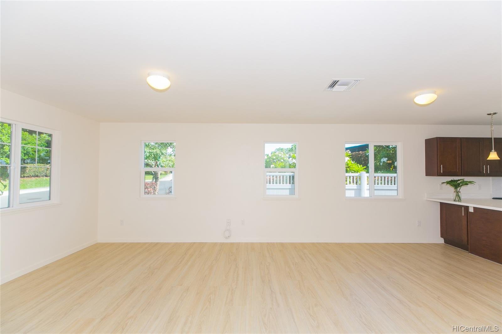 94-470 Paiwa Street #2, Waipahu, HI 96797