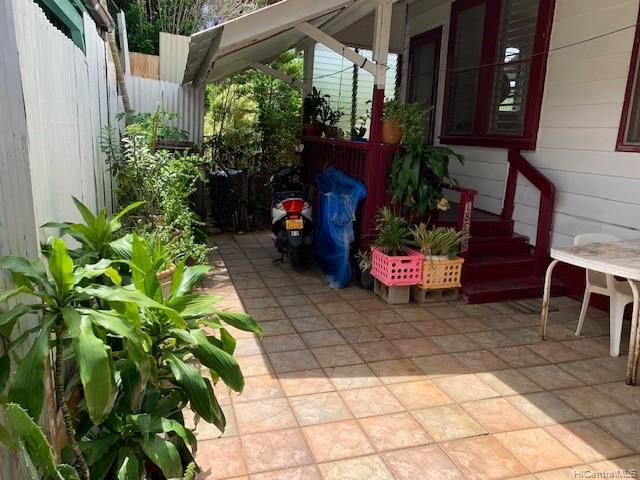 1835 Akina Street #B, Honolulu, HI 96819