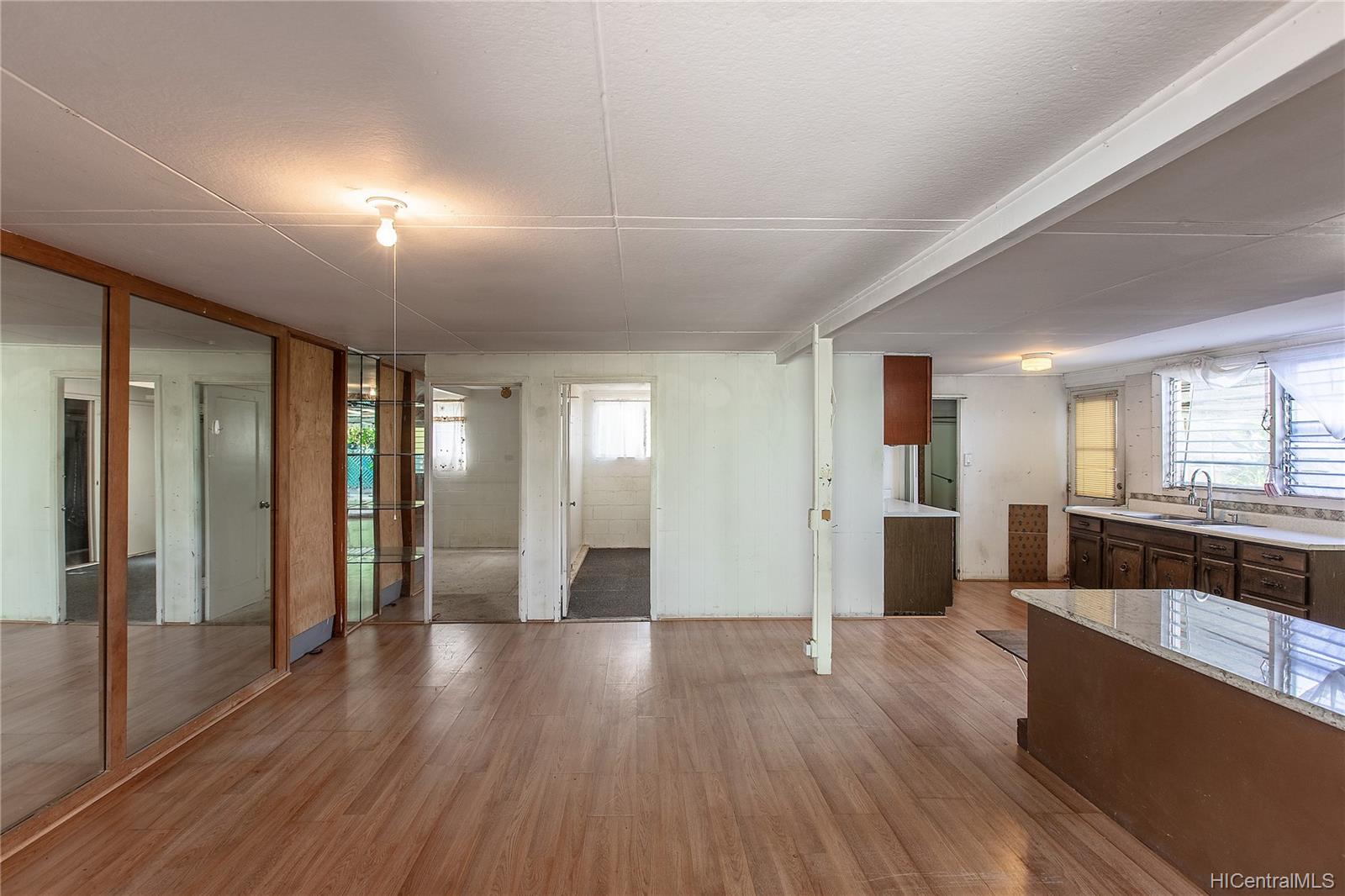 263-A San Antonio Avenue Honolulu, HI 96813