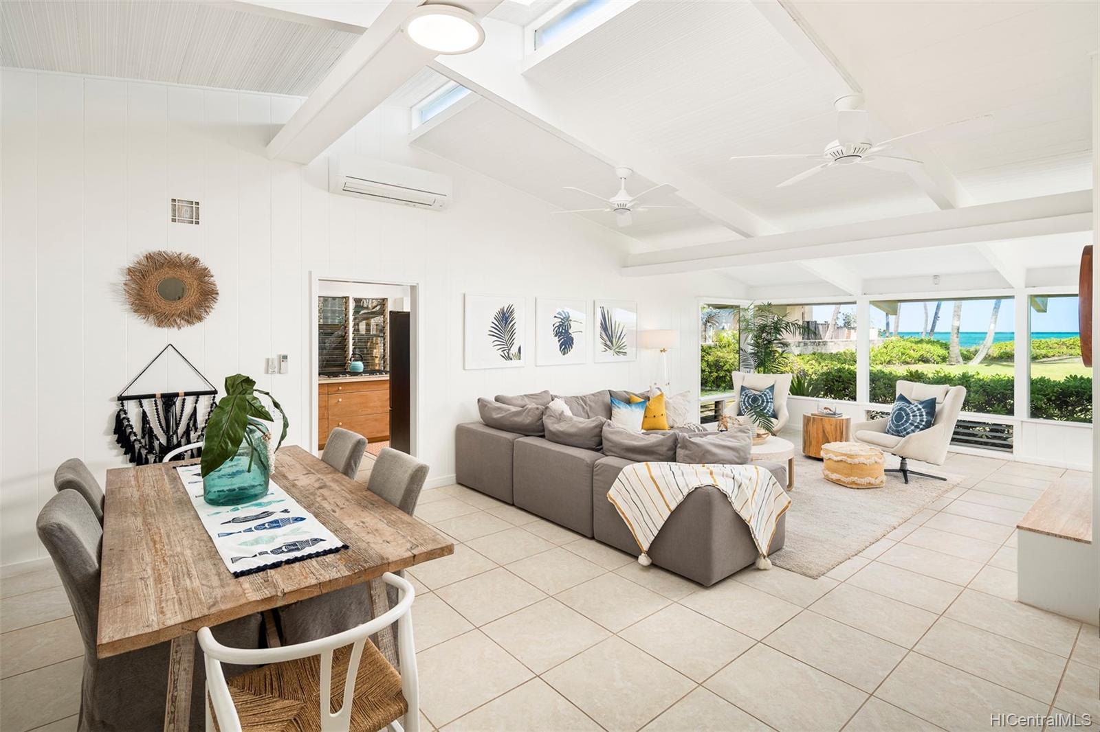  562 Kalaheo Avenue #E, Kailua, HI 96734
