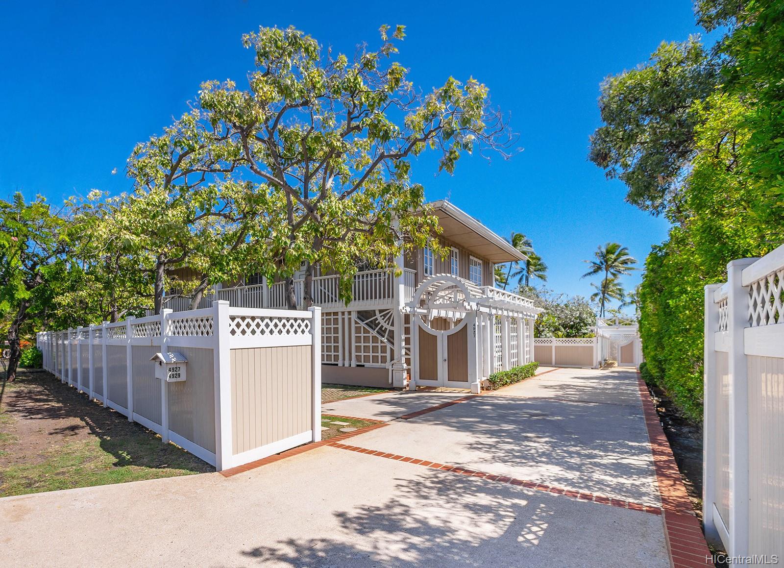 4929 Kalanianaole Highway Honolulu, HI 96821