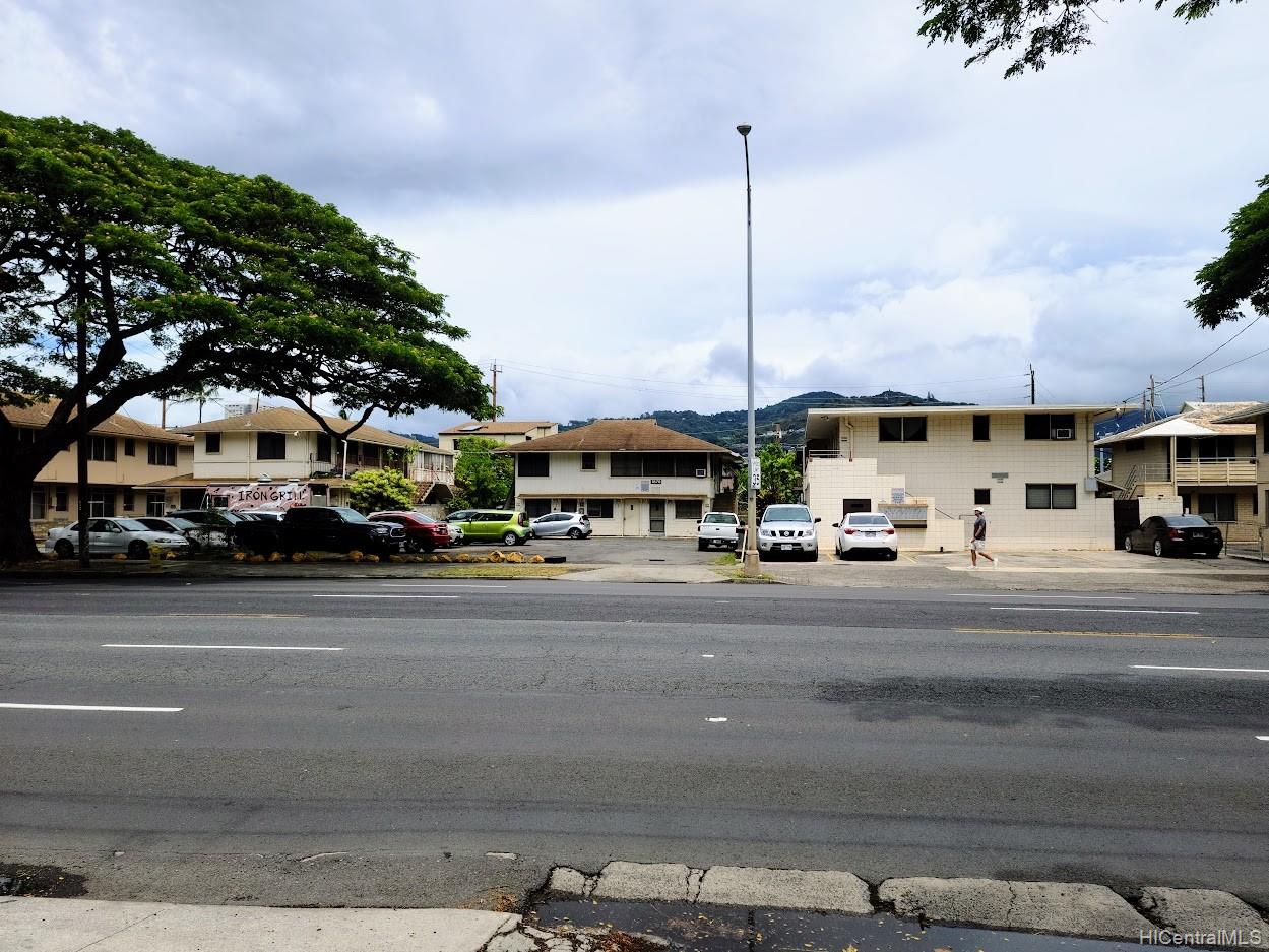 1876 Kapiolani Boulevard Honolulu, HI 96826