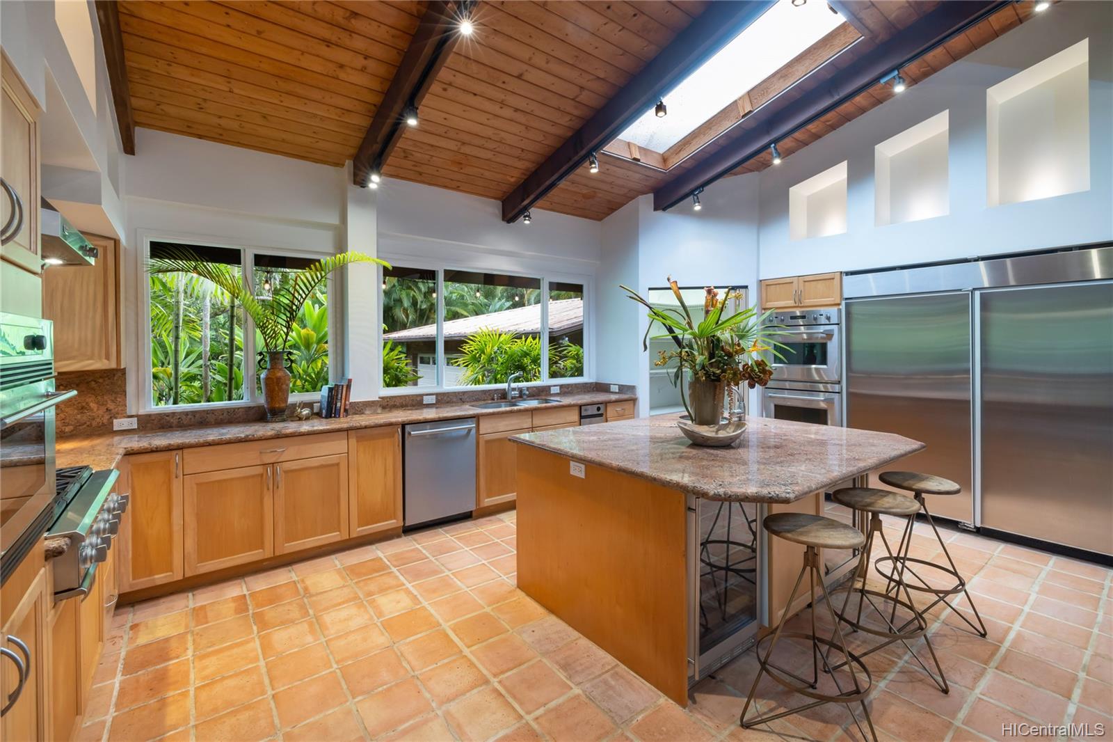 41-1200 Waikupanaha Street Waimanalo, HI 96795