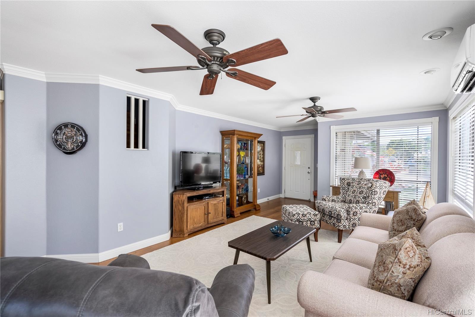 94-1037 Mauele Street Waipahu, HI 96797