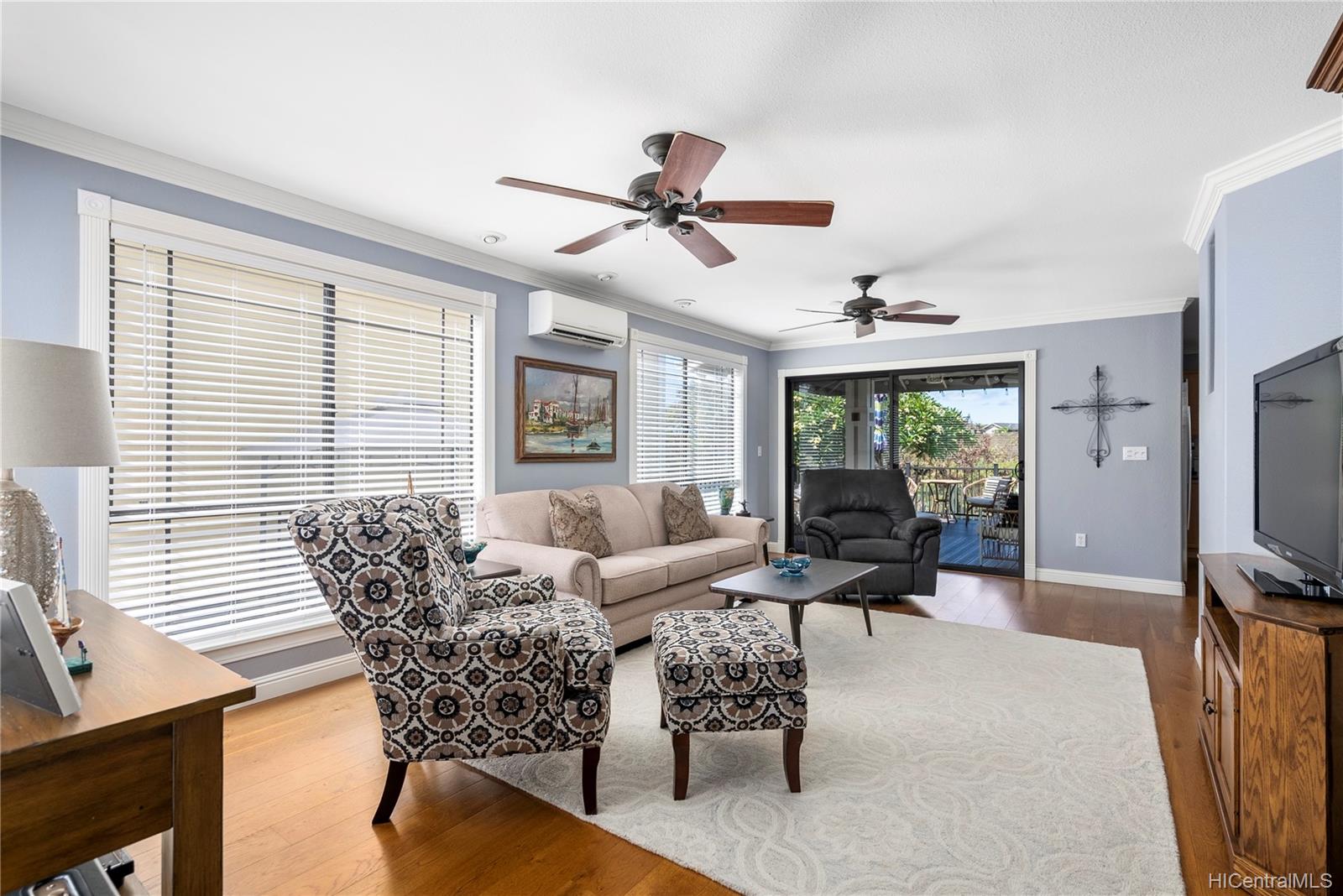 94-1037 Mauele Street Waipahu, HI 96797