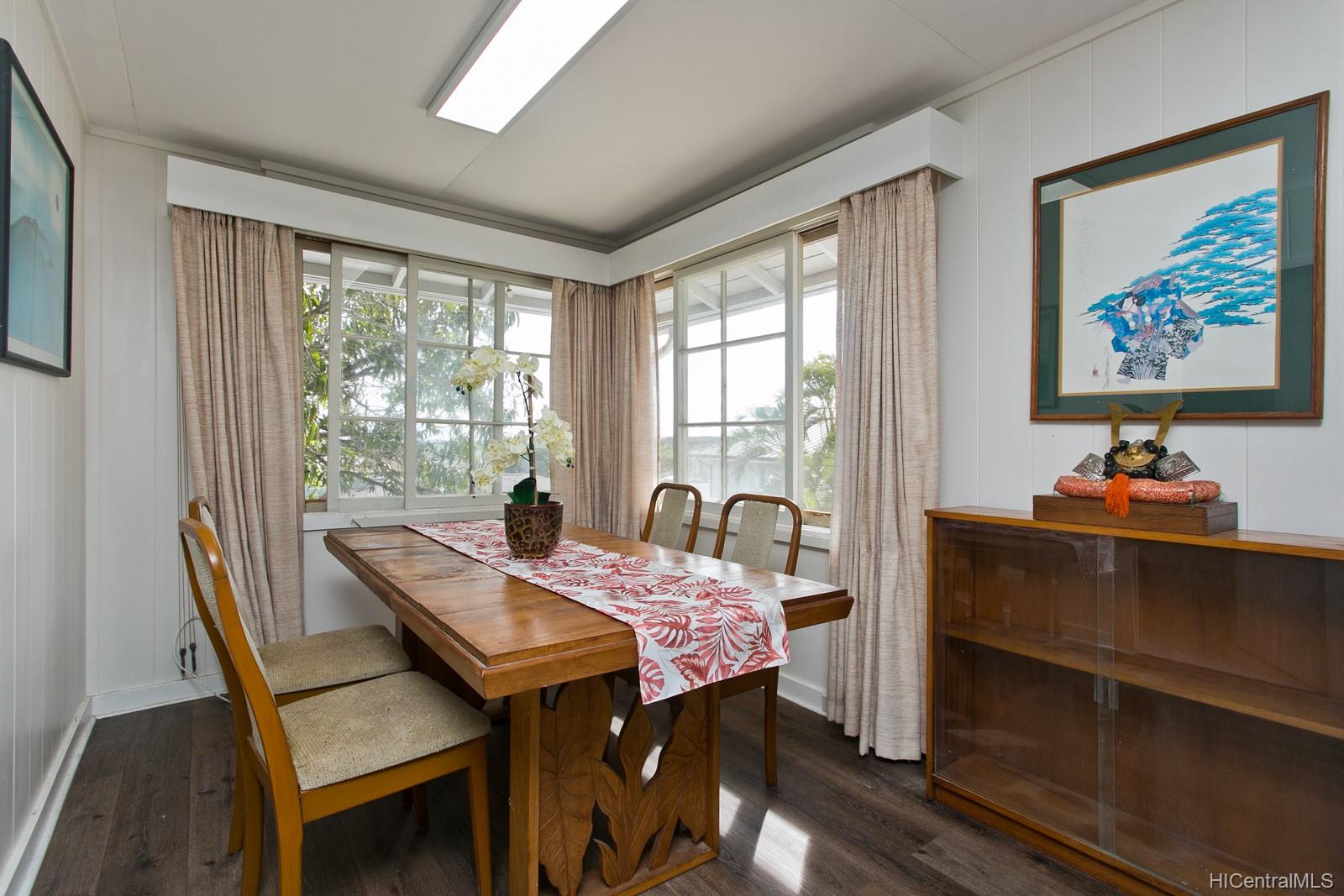 4471 Wahinekoa Place Honolulu, HI 96821