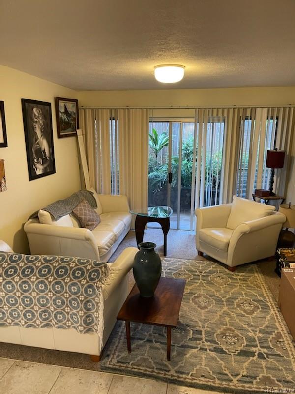 2662 Namauu Drive Honolulu, HI 96817