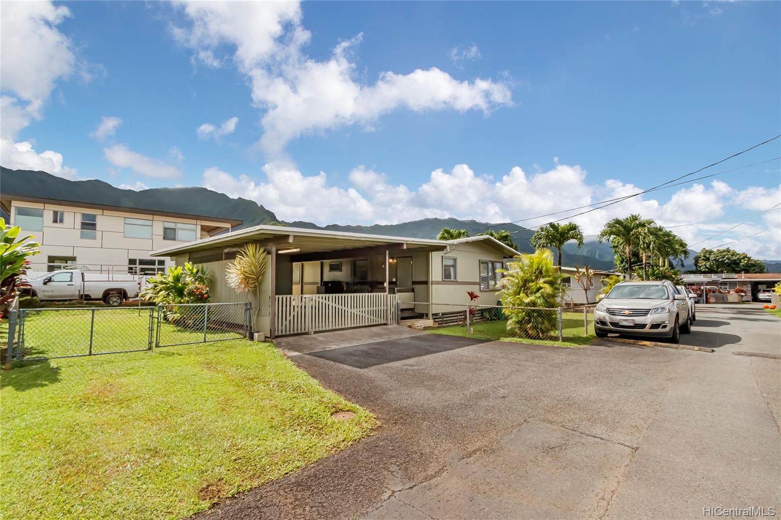 47-427A Ahuimanu Road Kaneohe, HI 96744