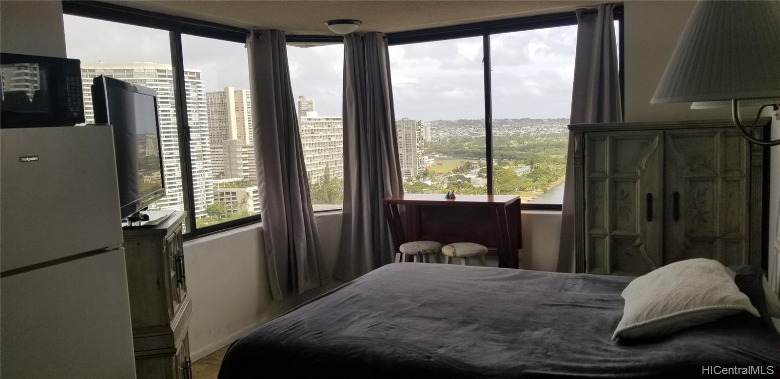 444 Niu Street #2411, Honolulu, HI 96815