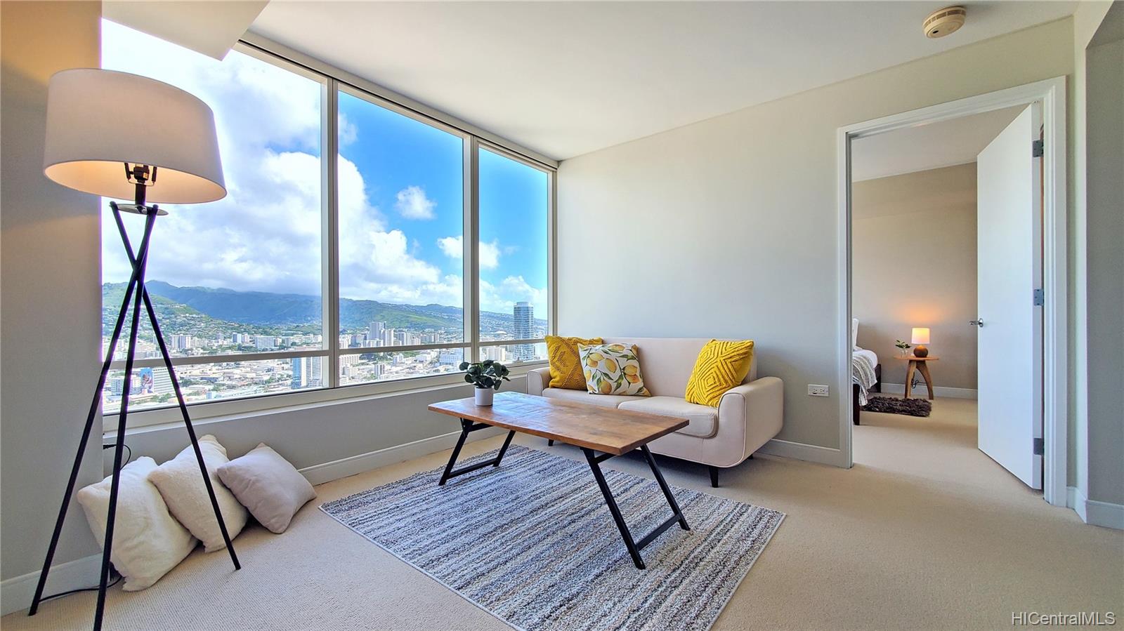 1009 Kapiolani Boulevard #4212, Honolulu, HI 96814