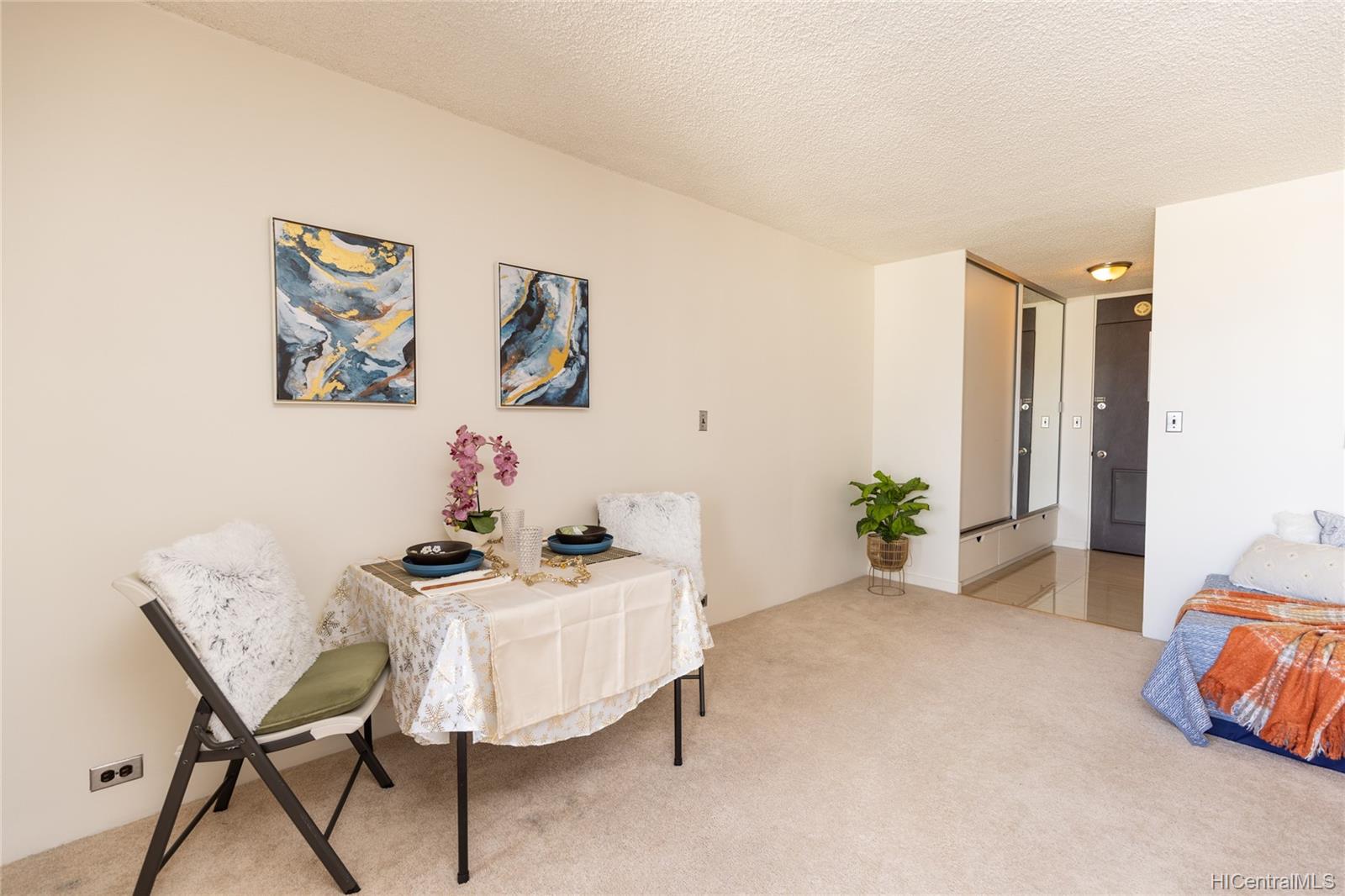 747 Amana Street #2005, Honolulu, HI 96814